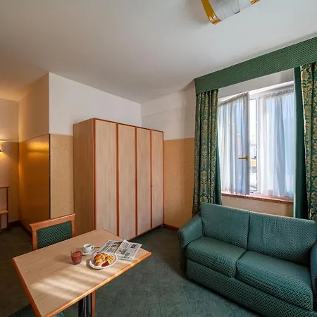 Hotel Mary