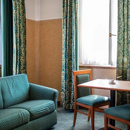 Hotel Mary 3*