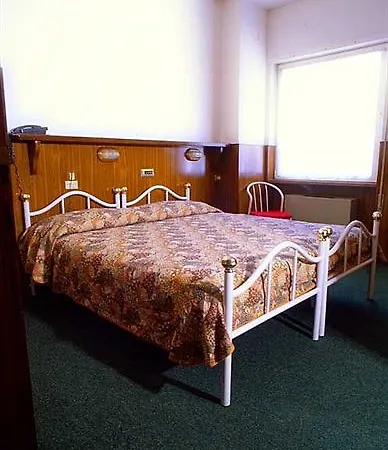 Mary Hotel 3*