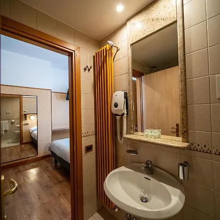 Hotel Mary