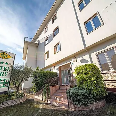 Mary Hotel 3*