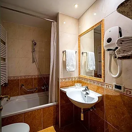 Hotel Mary