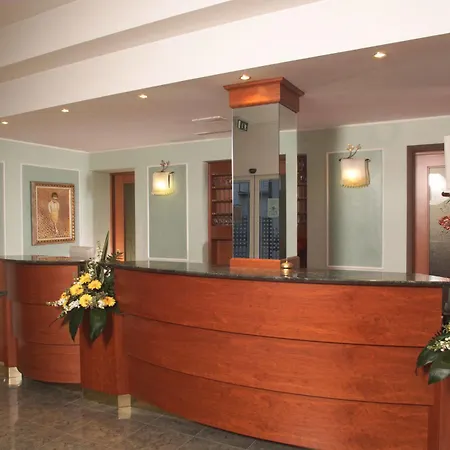Mary Hotel