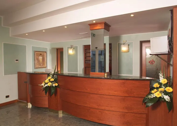 Mary Hotel